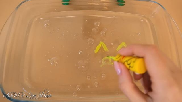 Желтый слайм. ? Добавляю в слайм косметику, блестки и бусины. ? ASMR Slime слайм. смотреть онлайн