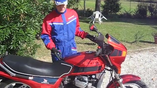 Honda CX 650 E Del 1984 Completamente Restaurata E Di Nuovo Da Restaurare Dopo Il Filmato