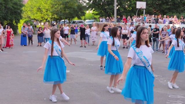 Вальс у виконанні випускників 11-Б класу. НВК 99. м.Дніпро. смотреть онлайн