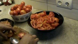 Вяленые помидоры на солнце  /sun-dried tomatoes in the sun