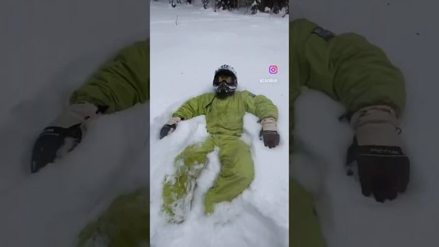 Разные шлема и костюмы