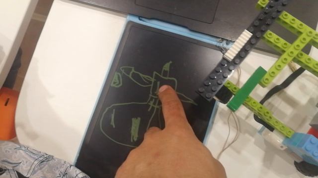 Карим строит робота! Ура! смотреть онлайн
