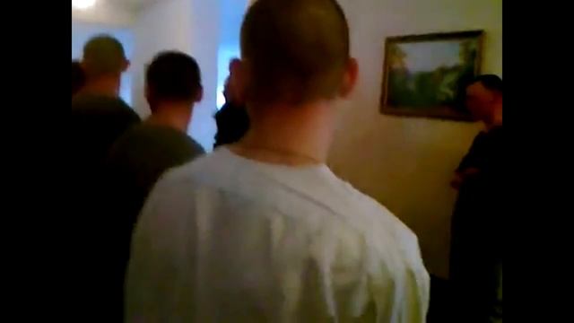 Старшина ищет потерянное армейское бельё )