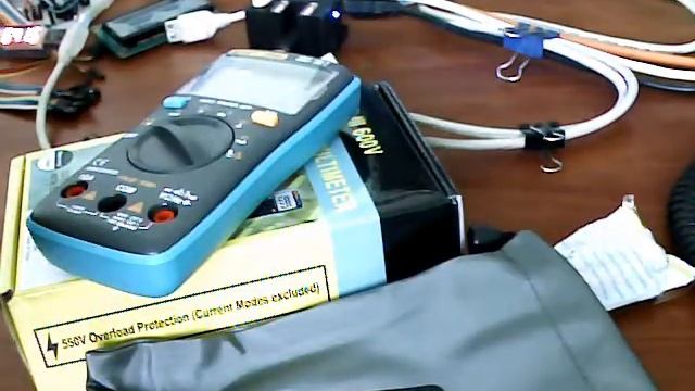 ZT102 Big Screen Digital Multimeter смотреть онлайн