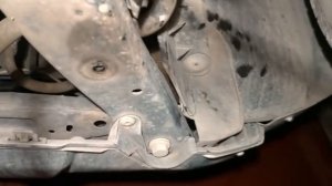 Renault Duster: стук и дребезжание на неровностях