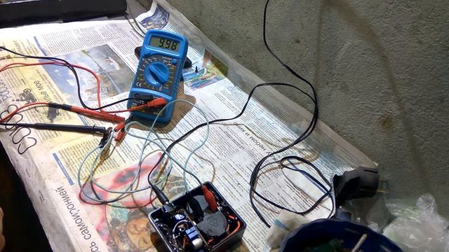 Зарядное для литий ионных аккумуляторов 18650 для шуруповерта смотреть онлайн