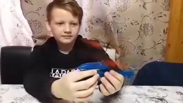 Обзор на летающий вертолёт и на мяч смотреть онлайн