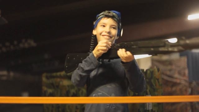 Вырасти в настоящего мужчину. Папы и сыновья в ЛазерСтрайке. смотреть онлайн