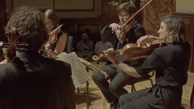 Dvořák: String Quartet in G major Op. 106 - IV Finale: Andante sostenuto - Allegro con fuoco смотреть онлайн