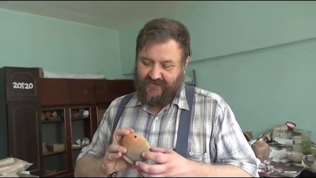 Самая обычная копилка 14 века с Петровского бульвара разбитая сгоряча смотреть онлайн