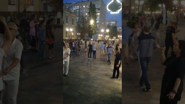 Флешмоб в Саратове, Проспект Кирова??? смотреть онлайн