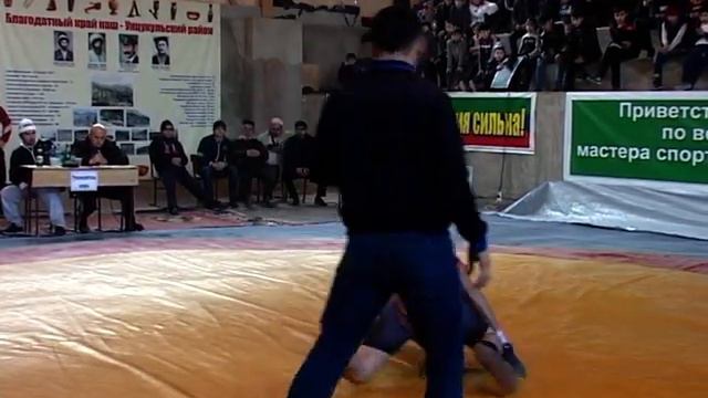 Вольная борьба чемпионат района Унцукуль 28.11.2015г часть 2 смотреть онлайн