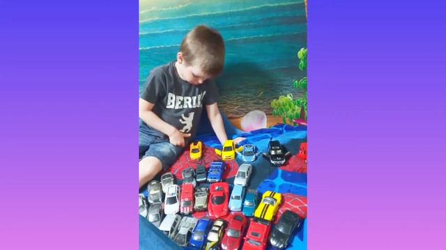 Коллекция машинок Kinsmart!