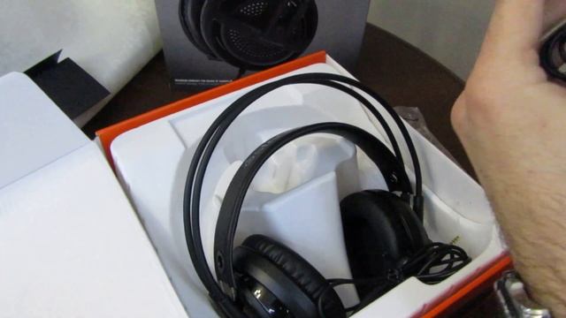 Распаковка и обзор игровой гарнитуры SteelSeries Siberia V3 смотреть онлайн