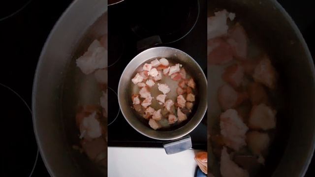 Кимчи Тиге. Острый корейский суп со свининой и кимчи смотреть онлайн