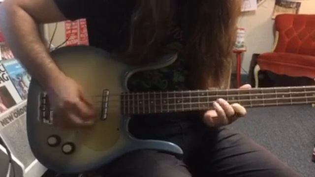 Love will Tear Us Apart - Joy Division bass line interpretation смотреть онлайн