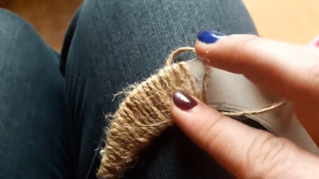 Подарок на Рождество Поделка в садик Елочная игрушка своими руками из картона и шпагата DIY New yea смотреть онлайн