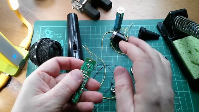 Lazy Sunday - Wireless FM Microphone Kit смотреть онлайн