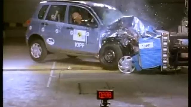 Crash 2003 - 2006 Mazda 2 / Demio (Frontal Offset Test) EuroNcap смотреть онлайн
