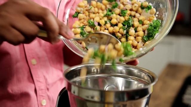 How To Make Falafel And Hummus | Middle Eastern Delicacy | The Bombay Chef – Varun Inamdar смотреть онлайн
