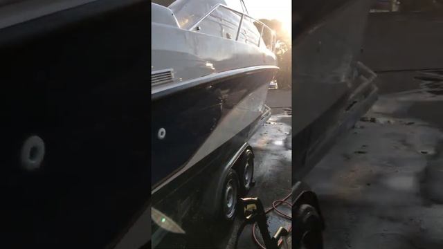 Crowline 220 , мойка катера Как отмыть катер после долгого простоя на улице #детейлинг #катер #мойк смотреть онлайн