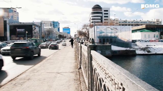 GMG расширяет сеть: 20-й медиафасад установили в Екатеринбурге на улице Малышева смотреть онлайн