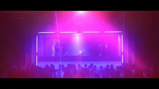 Hitman: World of Assassination - The Drop Mission Reveal | PS5 & PS4 Games смотреть онлайн