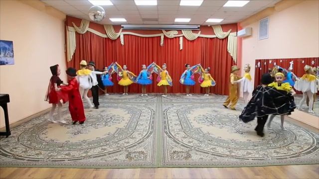 Бал букашек смотреть онлайн