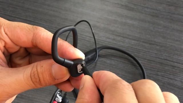 Khui hộp Sennheiser IE 80S BT - Chiếc tai nghe không dây chuẩn Audiophile đầu tiên смотреть онлайн