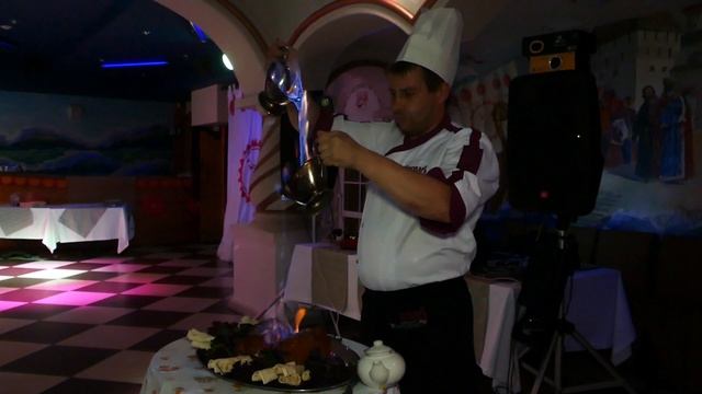 Фирменная подача горячего в ресторане Дядька Черномор г Ярославль