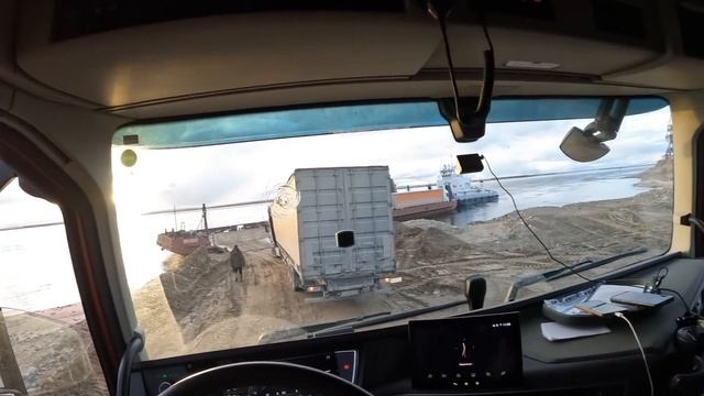 Опять паром в Якутск.VOLVO FH 540 смотреть онлайн
