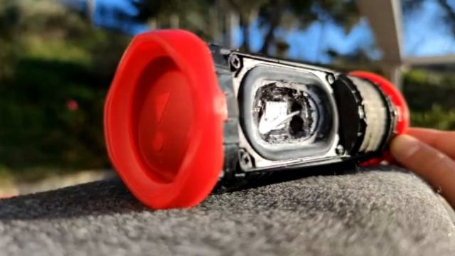 JBL FLIP 5 GG LFM 100%vol BASS TEST смотреть онлайн