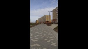 Опять скрипит потертое сидение.