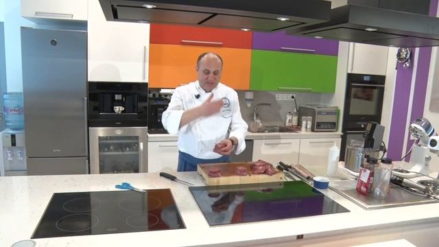 6. Как правильно РАЗДЕЛАТЬ Говяжью ВЫРЕЗКУ. Использовать ЭФФЕКТИВНО! / от шеф-повара / Илья Лазерсо смотреть онлайн