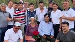 Памяти матери Анвара Нургалиева. Татарский певец и его мама.