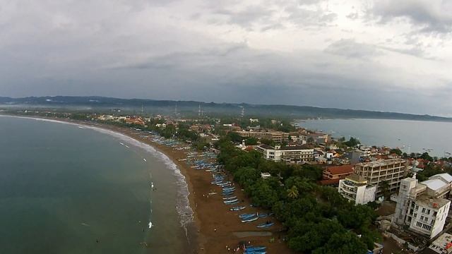 Flying in Pangandaran, West-Java, Indonesia. смотреть онлайн