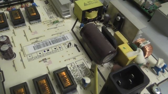 Телевизор Самсунг. Всё бы так ремонтировалось. смотреть онлайн