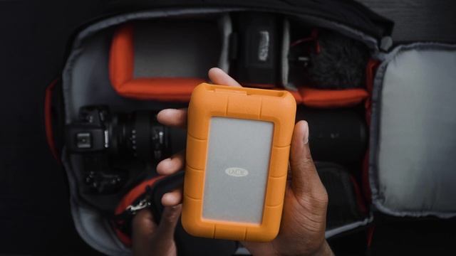 What's In My Camera Bag 2020 (Manfrotto Pro Backpack) смотреть онлайн