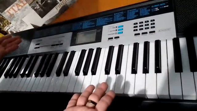 сравнение сентизаторов YAMAHA SX600 и CASIO LK-136 смотреть онлайн
