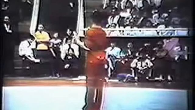 Compétitions wushu du Maître Zhang xiao yan смотреть онлайн
