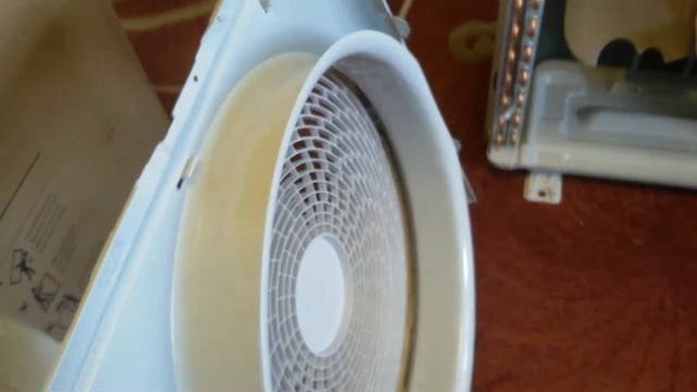 Samsung air conditioner Обзор внутренностей наружного блока AR09HSSFRWKX Часть 2 AR09HSSF смотреть онлайн