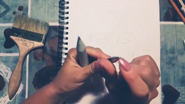 Портрет с помощью растушёвки простым карандашом! Fashion sketch face! смотреть онлайн