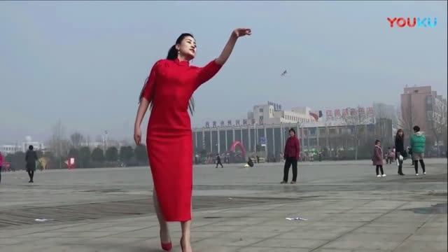 Ван Сяоцин (Цинцин) - шафл танцы.mp4 смотреть онлайн