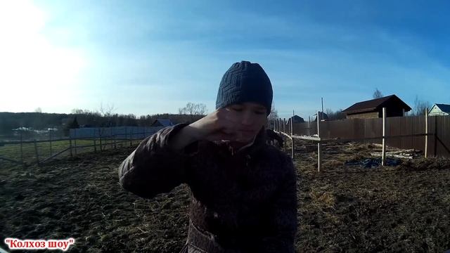 Зачем лошадям подковы/Лошадь в деревне смотреть онлайн
