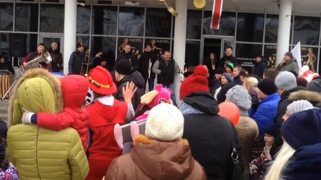 праздник в Могилеве,ТЦ Магнит смотреть онлайн
