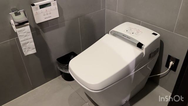 Обзор номера в Сеуле. Туалет с кнопками и деревянная ванная ? Отель SR Hotel Seoul Magok смотреть онлайн