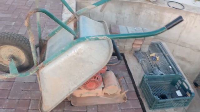 новая жизнь б/у - шной тротуарной плитки смотреть онлайн