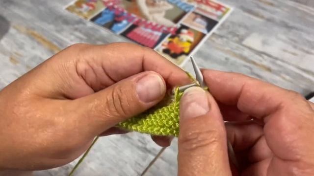 Узоры спицами. Двухцветный узор. Knitting patterns. Two-tone pattern. смотреть онлайн