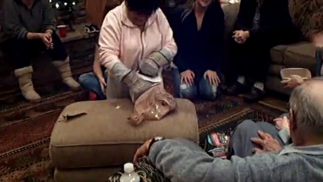 Unwrap the Gift Game смотреть онлайн