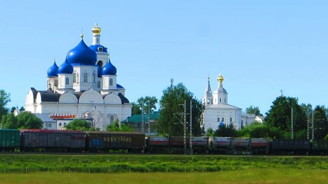 Электровоз 2ЭС5К "Ермак" с грузовым поездом (п. Боголюбово, Владимирская область) смотреть онлайн